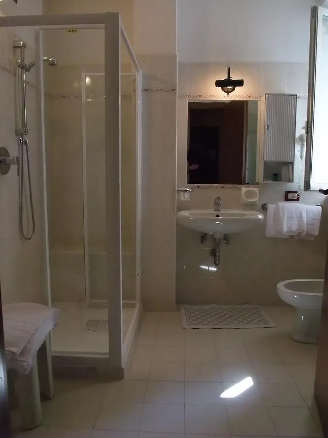 Hotel Miralago San Zeno di Montagna 0*,